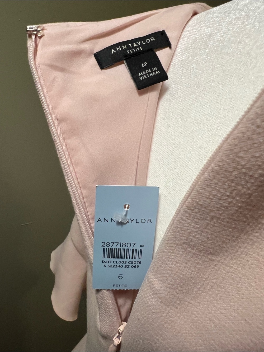 Ann‎ Taylor Soft Blush Pink Ruffle-Hem Long Sleeve Dress - Picture 2 of 4